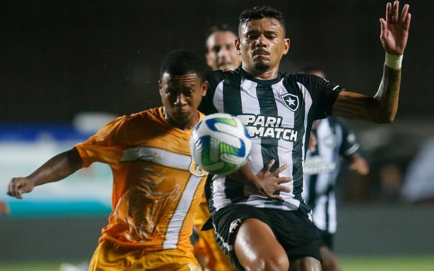 Tiquinho Soares - Botafogo x Brasiliense