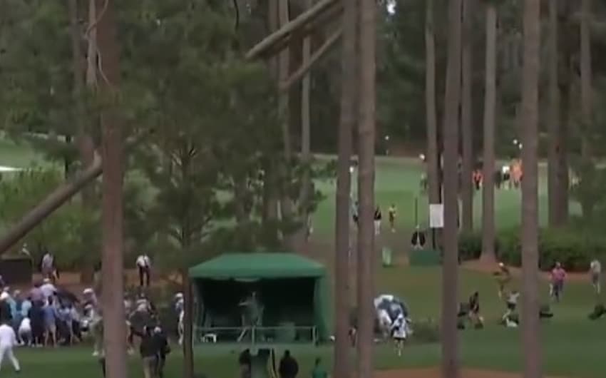 Masters de golfe - árvores caem