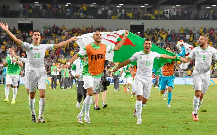 Argélia empata com a Rússia e avança às oitavas pela primeira vez (Foto: Kirill Kudryavtsev/AFP)