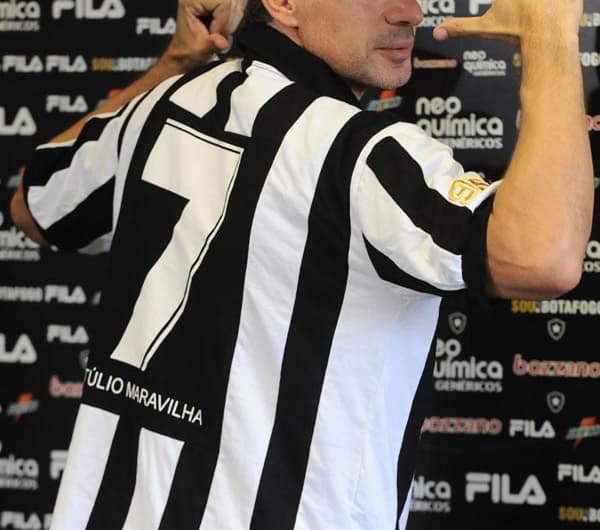 Treino do botafogo - lançamento da camisa em homenagem ao ex-jogador do clube Tulio Maravilha; Foto de Alexandre Loureiro