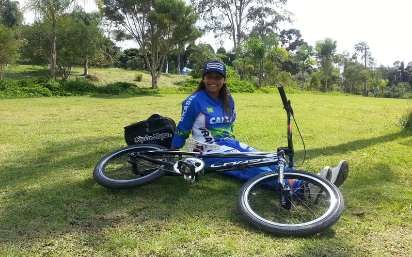 Júlia Alves tem apenas 17 anos e já integra a Seleção Brasileira de Ciclismo (Foto: Felipe Domingues)