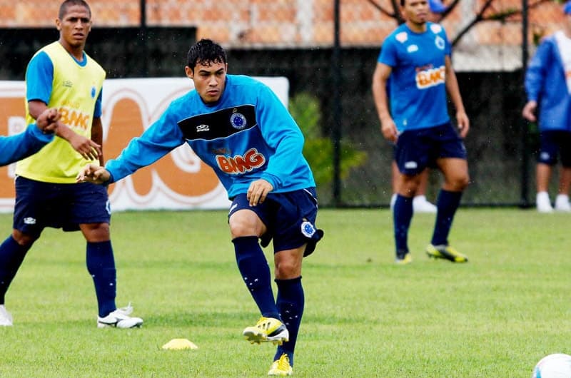 Vinícius Araújo - Treino do Cruzeiro (Foto: Washington Alves/VIPCOMM)