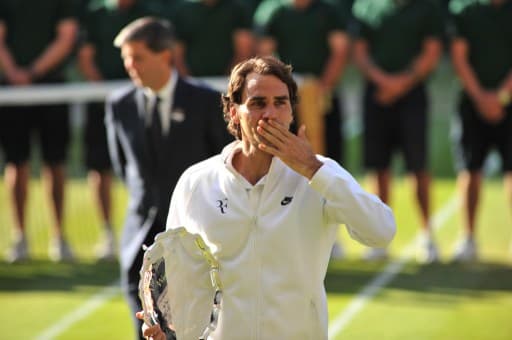 Federer precisou se contentar com o vice em Wimbledon (Foto: Glyn Kirk/AFP)