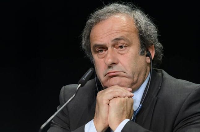 Apesar de suspenso, Platini formalizou candidatura (Foto: Fabrice Coffrini / AFP)