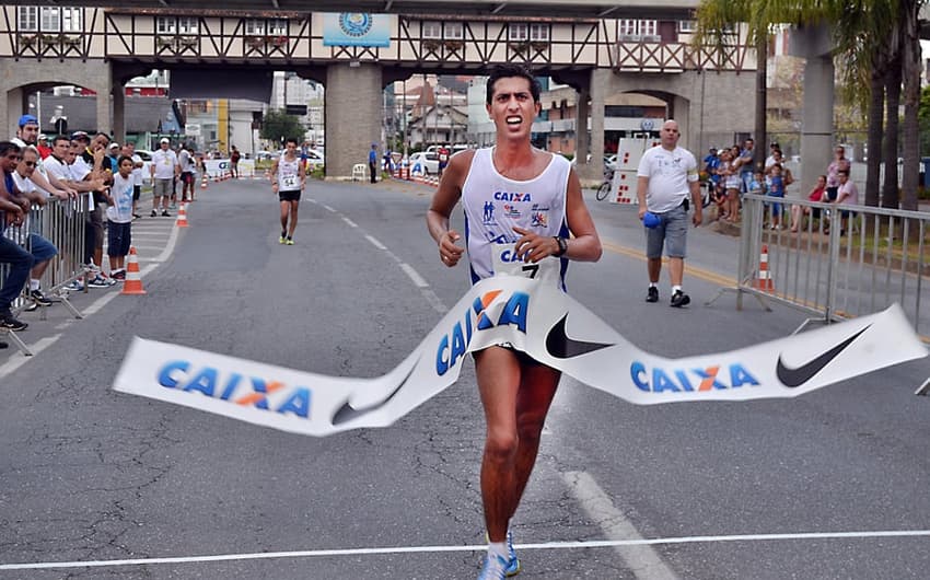 Caio Bonfim vence os 20 km marcha (Foto: Eraldo Schnaider/CBAt)