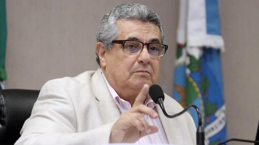 Rubens Lopes durante Assembleia Geral da Ferj (Foto: Úrsula Nery/Divulgação)