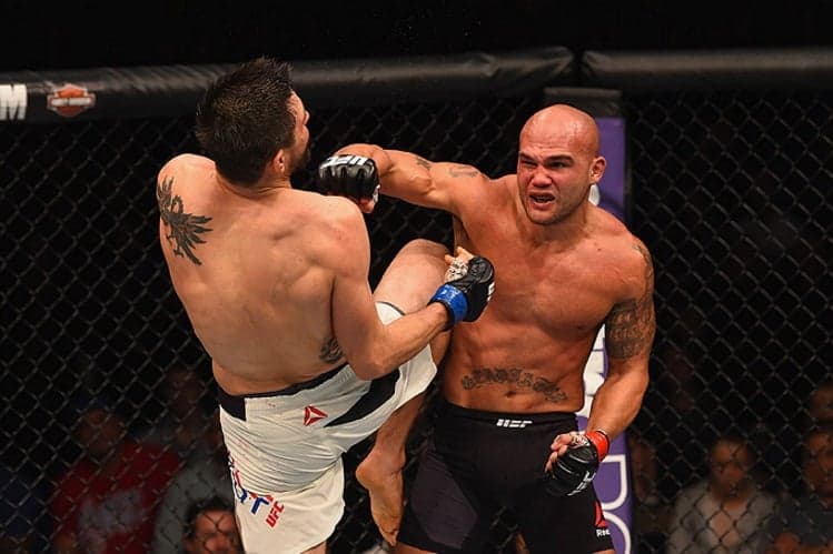 Robbie Lawler e Carlos Condit fizeram batalha de cinco rounds no UFC 195 (FOTO: UFC)