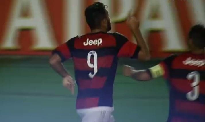Camisa Flamengo Jeep (Imagem: Reprodução/SporTV)