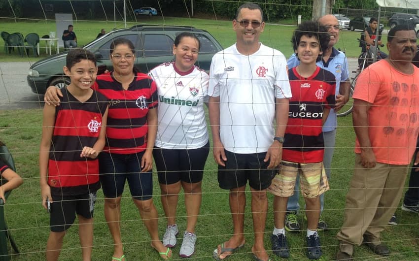 Família acompanha treino do Flamengo