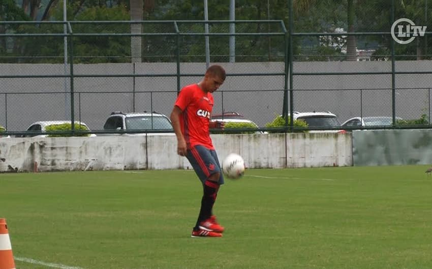 Cuéllar fez primeiro treino na Gávea (Reprodução TV LANCE/Roberto Veloso)