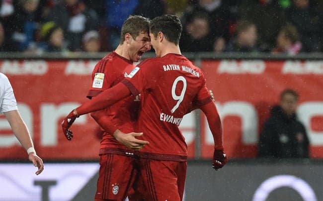 Müller e Lewandowski marcaram pelo Bayern
