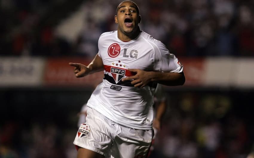 Em 2008, Adriano foi emprestado ao São Paulo e fez bonito, com 17 gols em 28 jogos