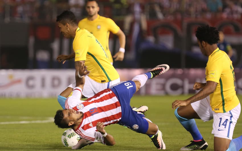 Eliminatorias - Paraguai x Brasil (foto:Lucas Figueiredo / MoWA Press)