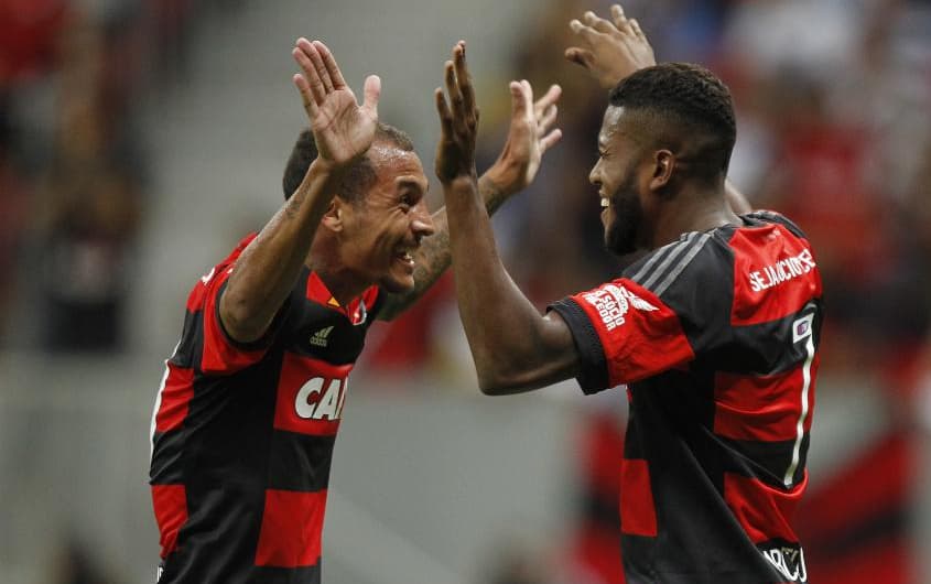 Cirino vibra com o gol marcado no clássico entre Flamengo e Vasco (Foto: Gilvan de Souza/Flamengo)