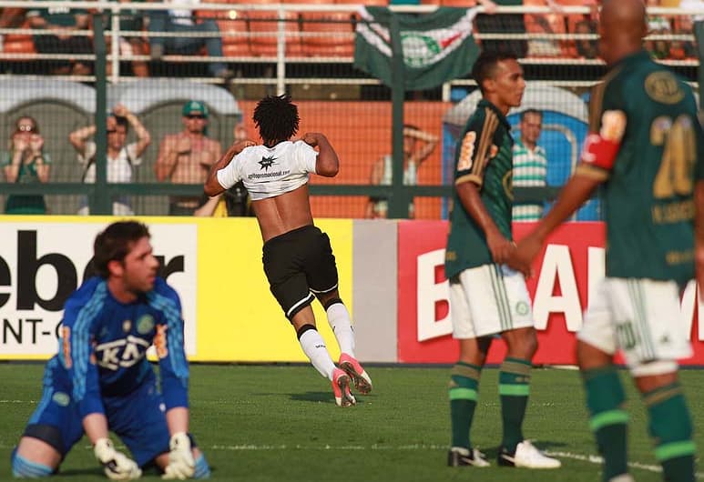 Romarinho fez 5 gols em clássicos em Corinthians e Palmeiras