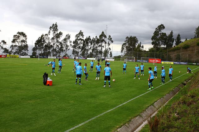 Elenco do Grêmio durante treino em Quito, no Equador (Foto: Lucas Uebel/Grêmio)