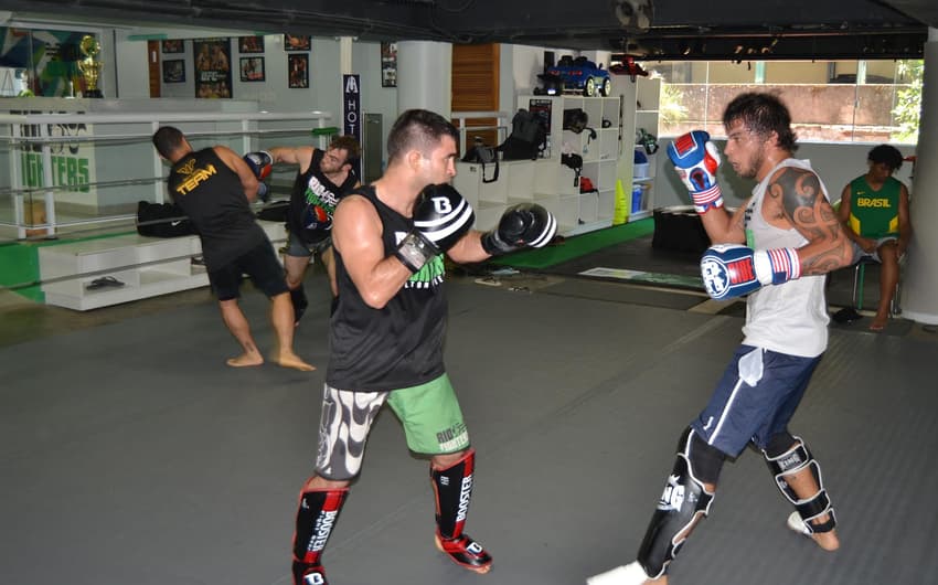 Pedro Nobre treina na Rio Fighters com Miltinho Vieira (FOTO: Divulgação)
