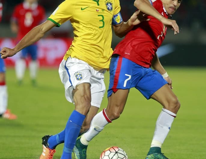 O zagueiro Miranda é uma das referências da Seleção Brasileira