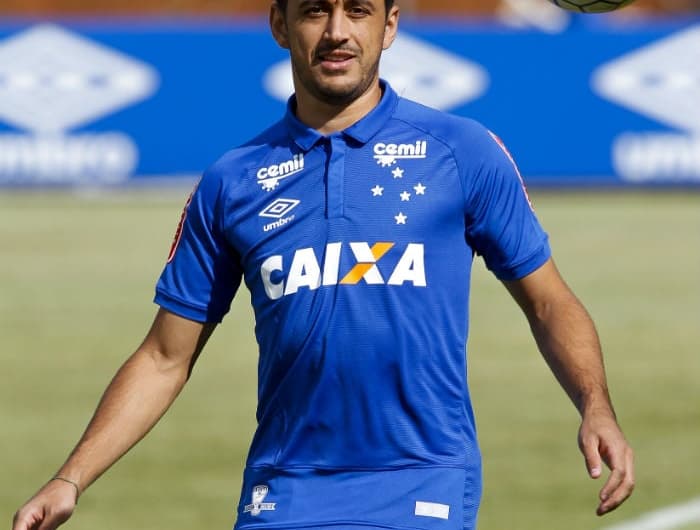 Robinho, meio-campista do Cruzeiro (Foto: Washington Alves/Light Press/Cruzeiro)