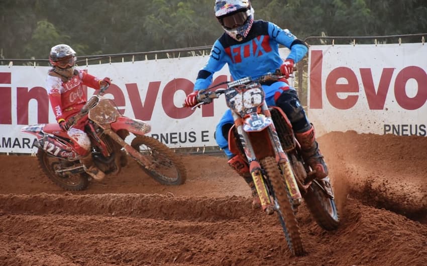 Enzo Lopes também disputa o Campeonato Brasileiro de Motocross PRÓ