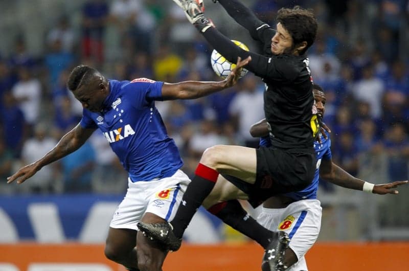 Riascos - Cruzeiro 0x1 São Paulo (Foto: Washington Alves / LightPress)