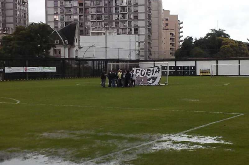 Torcida do Botafogo invade General