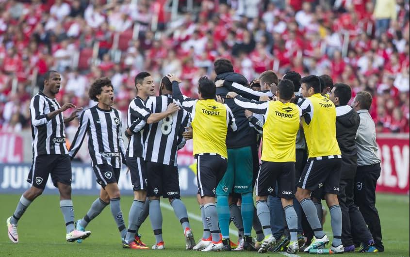 Último duelo: Botafogo 3 x 2 Internacional - Beira-Rio