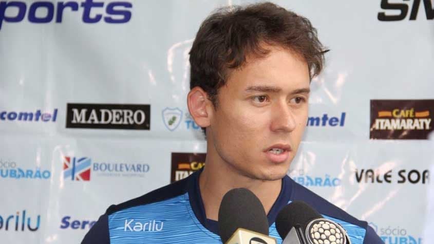 Keirrison chegou ao Londrina após uma tentativa frustrada de ir para o futebol tailandês