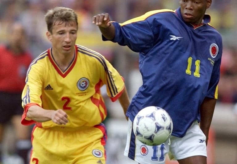 O craque Asprilla fez seu melhor jogo pela Colômbia, com dois gols. Quando parou, se envolveu em polêmicas, foi preso e participou de realitys
