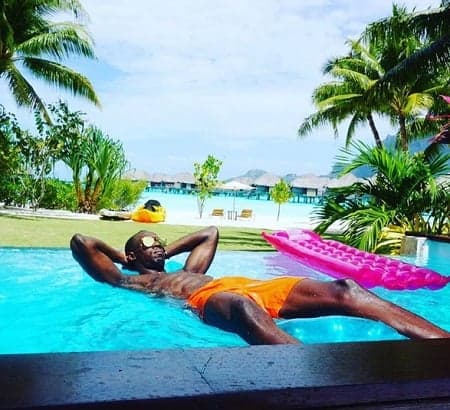 Bolt curte férias em Bora Bora