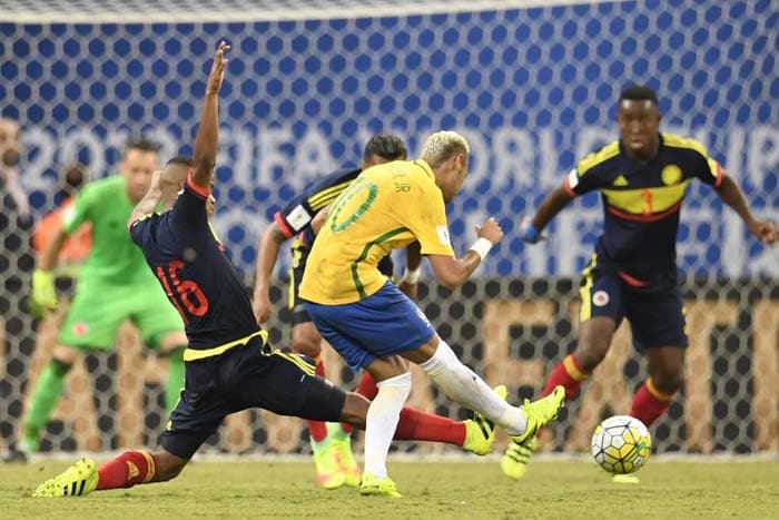 Com Neymar inspirado o Brasil bateu a Colômbia por 2 a 1 e já é vice-líder nas Eliminatórias