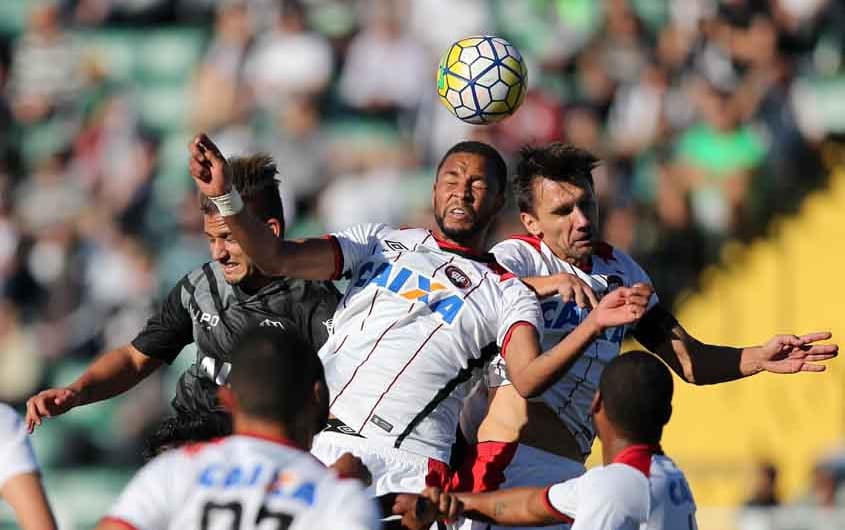 Figueirense x AtleticoPR (Foto:Cristiano Andujar/AGIF)