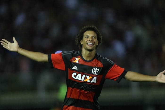 Willian Arão segue acreditando no título do Brasileirão