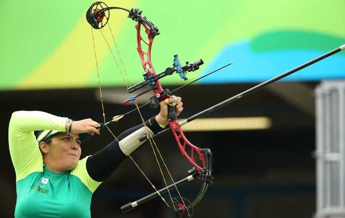 A arqueira Jane Karla durante a disputa dos Jogos Paralímpicos do Rio de Janeiro