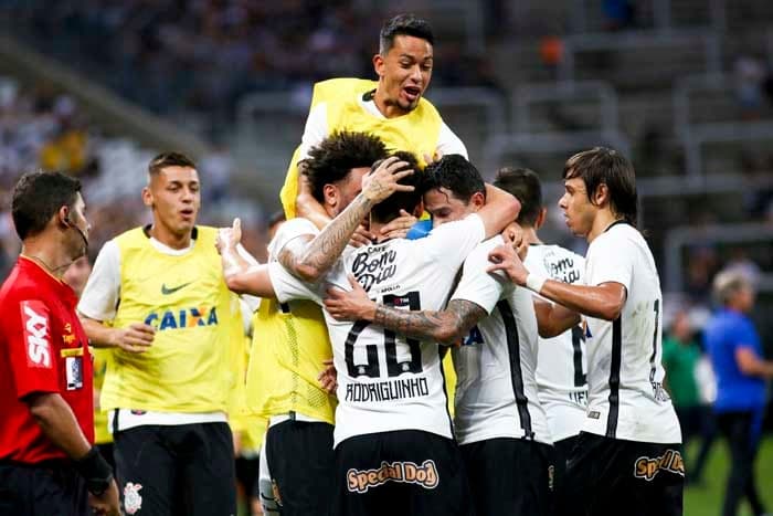 Corinthians 2x0 América-MG