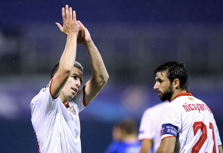 Nasri celebra o único gol do Sevilla na vitória sobre o Dinamo Zagreb