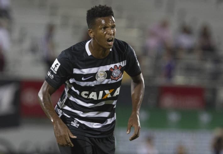 Jô atuou&nbsp;115 vezes e marcou 18 gols em sua primeira passagem pelo Corinthians. Neste temporada, tem dois &nbsp;jogos e um &nbsp;gol&nbsp;