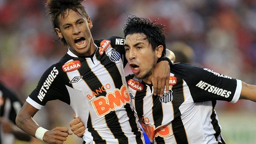 Última vitória do Santos em jogos oficiais no exterior: Juan Aurich-BOL 1x3 Santos - 15/3/2012 - Copa Libertadores