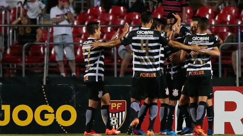 Corinthians venceu por 2 a 0 no Morumbi