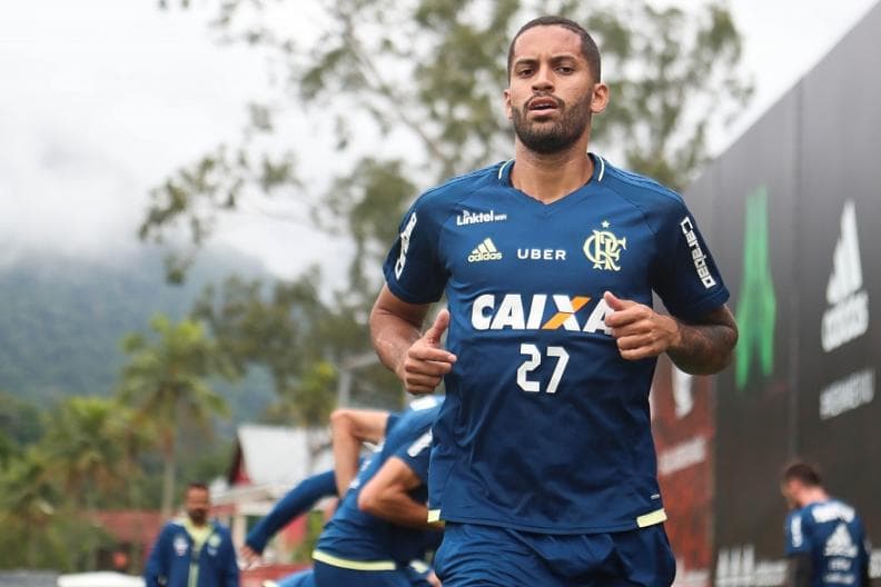 Rômulo em treino recente do Flamengo