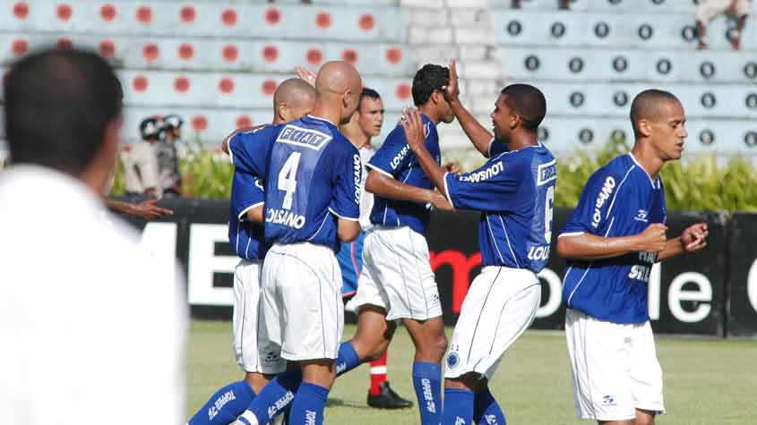 Início da Era dos Pontos Corridos é com título: em 2003, Cruzeiro é campeão com 100 pontos, completando Tríplice Coroa