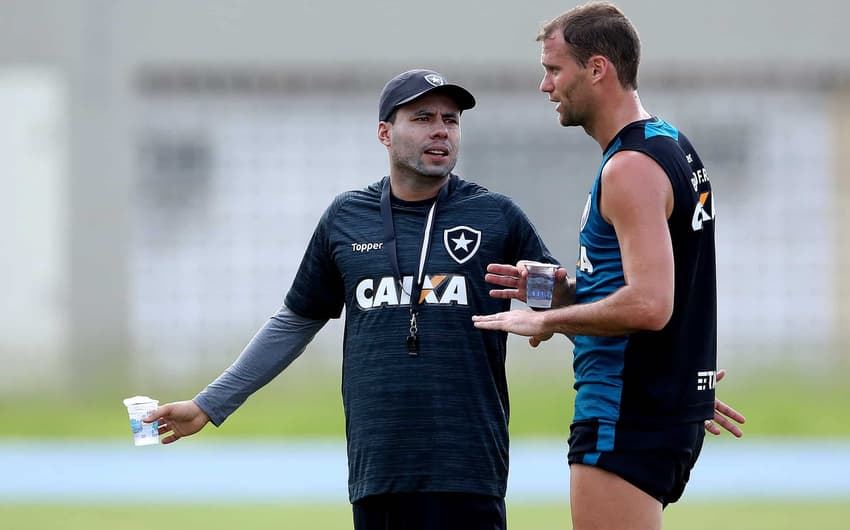 Carli treino do Botafogo