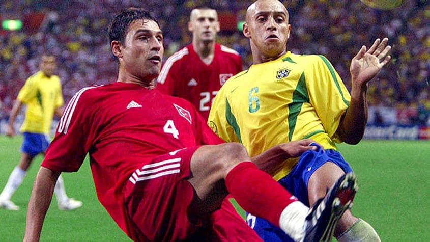 3/6/2002 - A Seleção Brasileira iniciou com uma virada suada por 2 a 1 sobre a Turquia a caminhada ao título da Copa de 2002