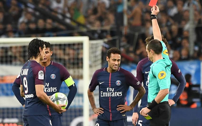 Neymar - Marcou o primeiro gol do PSG no empate contra o Olympique de Marselha e ainda acabou sendo expulso na partida após levar o segundo amarelo