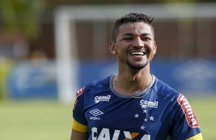 Judivan volta a ser relacionado no Cruzeiro após dois anos e meio