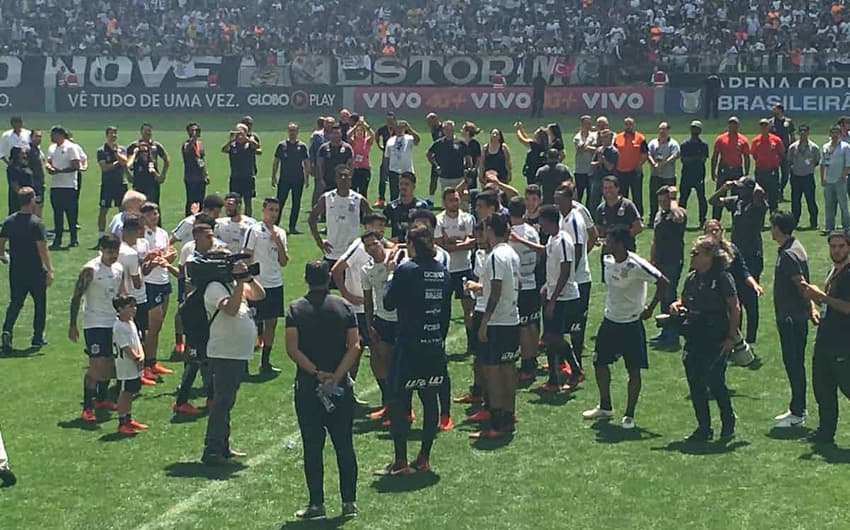 Corinthians finalizou preparação neste sábado com treino na Arena