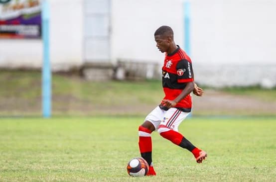 Michael Rangel está próximo de renovar com o Flamengo