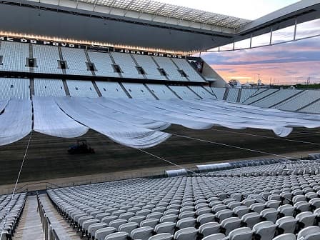 Gramado Arena Corinthians passa por renovação