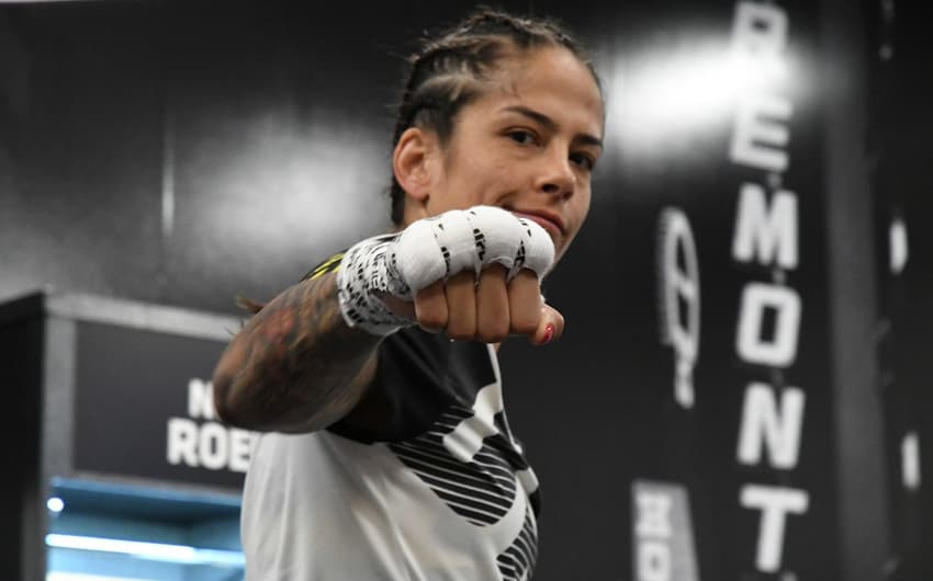 Ju Thai é atleta da categoria peso-palha feminino do UFC