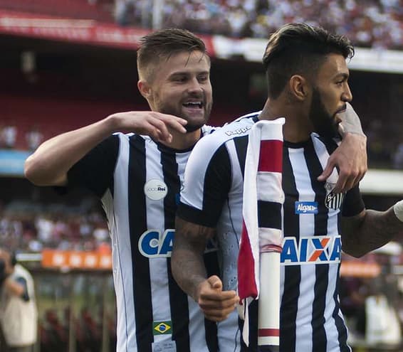 Sasha e Gabigol são responsáveis por quatro dos cinco gols do Santos